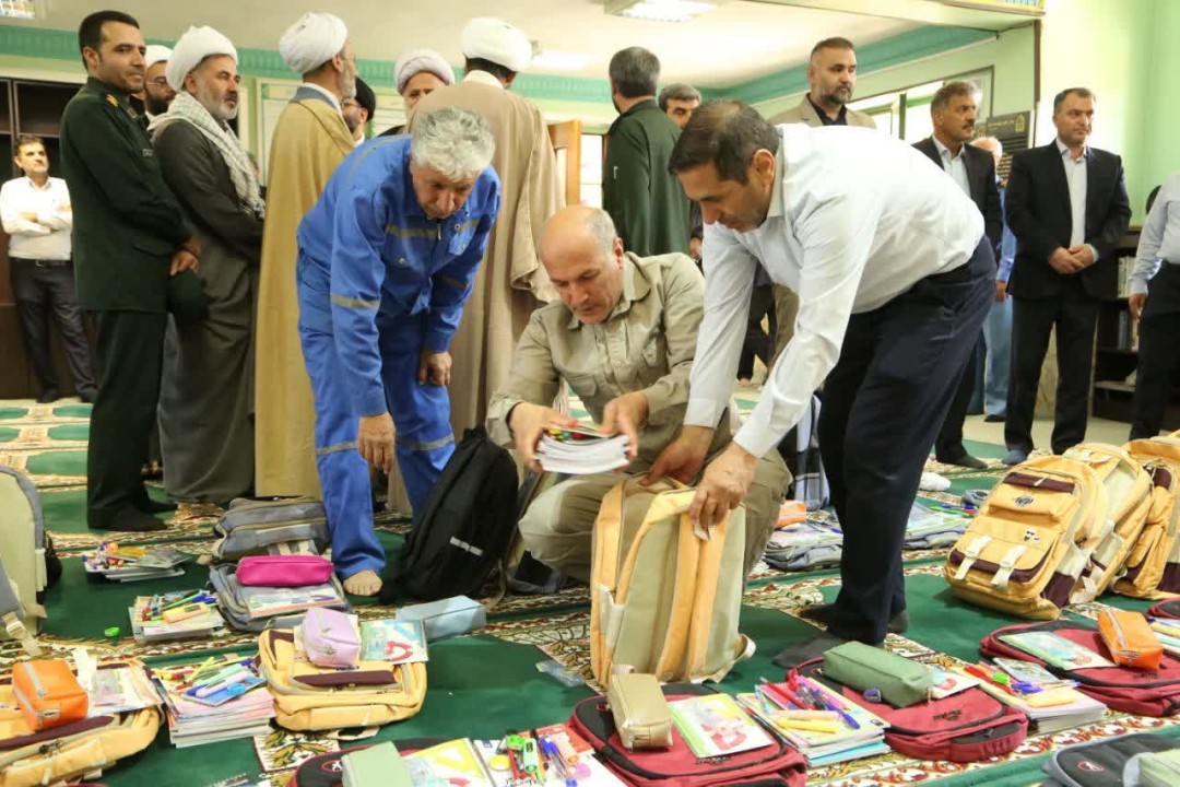 توزیع ۳۰۰ بسته حمایتی تحصیلی و ۱۰ کیلومتر لوله آبرسانی برای جوامع محلی توزیع ۳۰۰ بسته حمایتی تحصیلی و ۱۰ کیلومتر لوله آبرسانی برای جوامع محلی